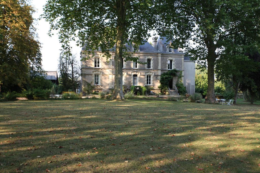 Chateau Du Beugnon Acomodação com café da manhã Tigné Exterior foto