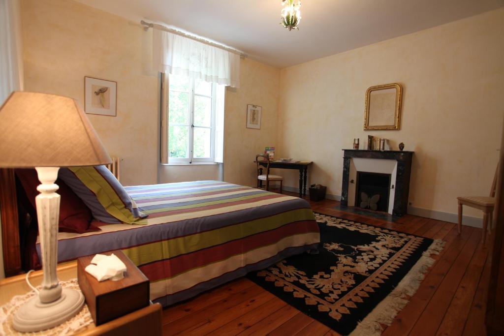 Chateau Du Beugnon Acomodação com café da manhã Tigné Quarto foto