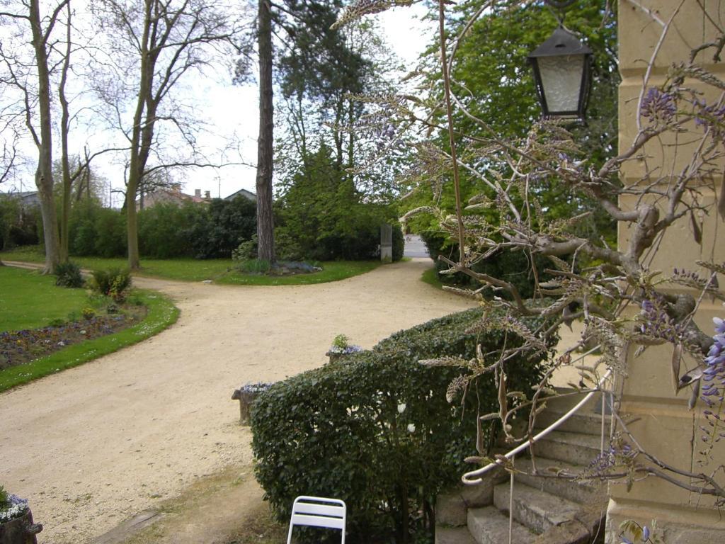Chateau Du Beugnon Acomodação com café da manhã Tigné Exterior foto